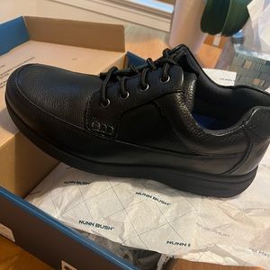 NWT.  In box.  Nunn Bush Comfort Gel black tie up shoes.  Size 11 XW